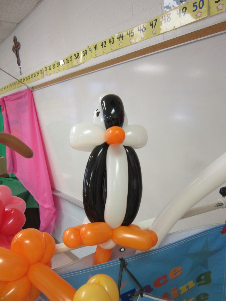 Penguin balloon